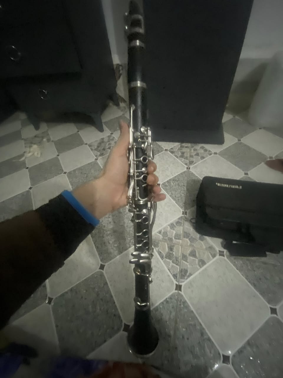 من رخصة الادمن 
كلارنيت سيبيمول مابي اي عطل فقط نقص ريش واني اشتريت صول فه ممحتاجه الي يريدة يتواصل وياي بسعر الي يناسبك هسة الجديد 175 اني رايدة 75وبي مجال
رقمي ***********@
