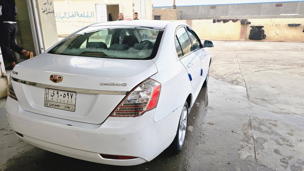 السلام عليكم
امكراند EC 7 ( صيني) موديل 2013 
رقم بغداد مشروع وطني بسمي شرط التحويل
فول اوتوماتيك ، كير محرك شرط، محرك 1800 كلها بلادي على وضع الشركه مال بيت اخذتها بموديلها وعلى ايدي
اشاير بالمري ،، تنته
تشغيل لايت عن بعد 
حساس خلفي
السعر 68 ورقه
ملاحظه: فقط بيها بارد قليل جدآ بباب السايق ومئشر بالصور،
والدعاميه الخلفيه مصبوغه اثر طخه بصيطه جدآ
للاستفسار ***********
