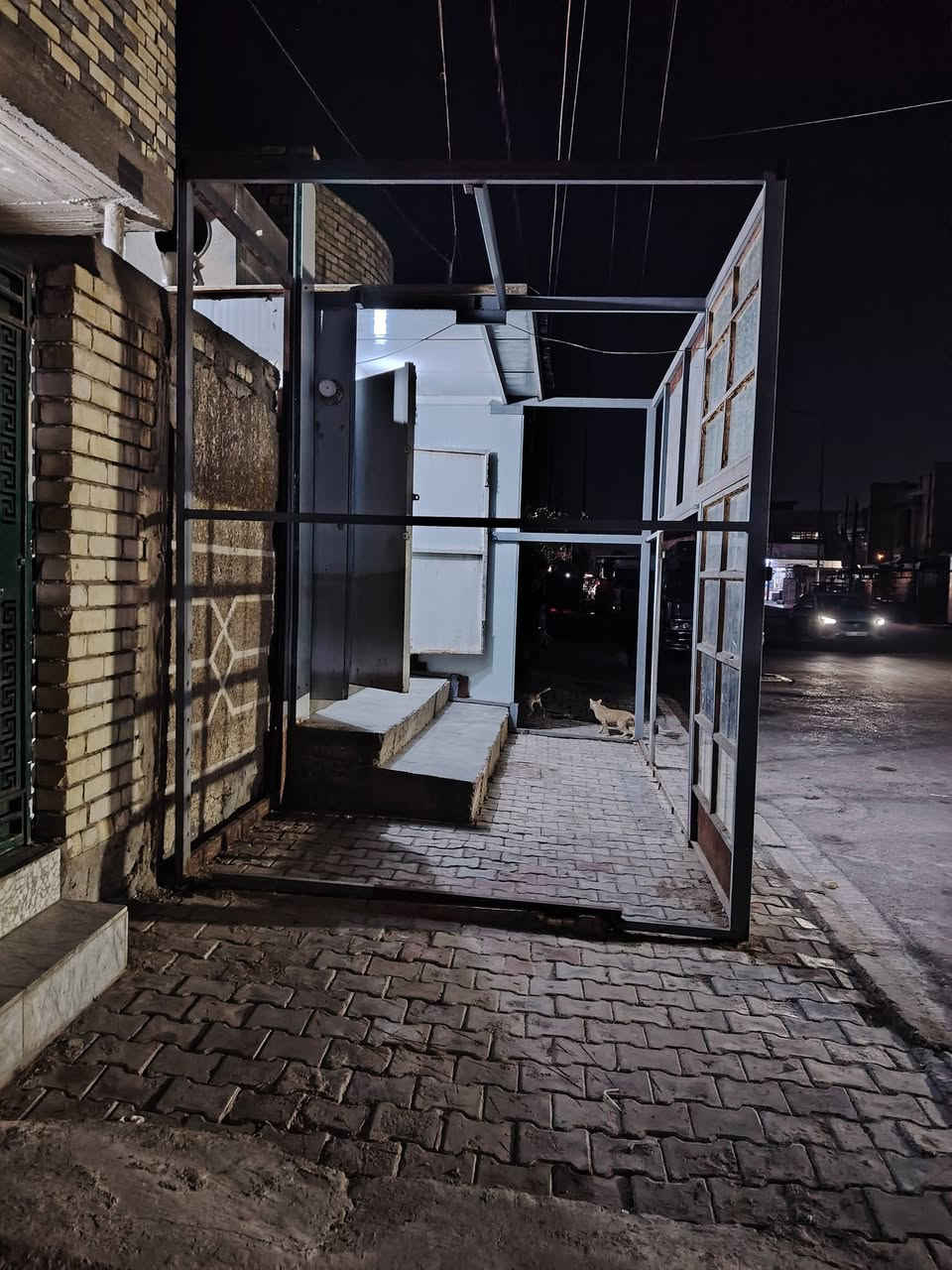 هيكل حديد جديد طول 3مترات مع سندويش 7قطع هم 3مترات مع الوجهة لي بصوره مستعجل ع بيعهن تعال افتح واخذ مناسبات الكماليه شارع الأصفر رقم الموبايل ***********
