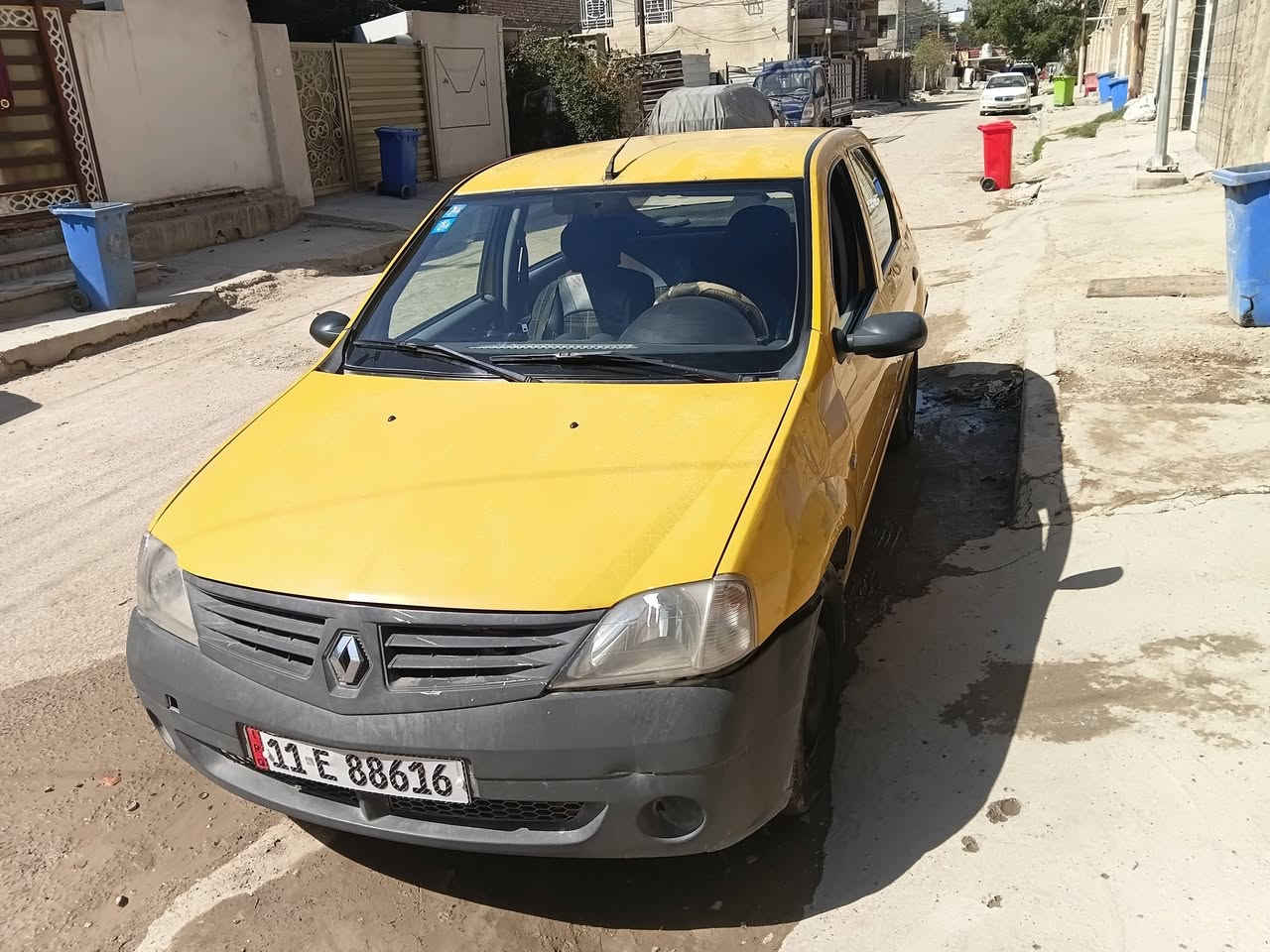 السلام عليكم عندي رينو لوكان موديل ٢٠١٣ للبيع ٤٤مكاني حي الامين وهاذه رقمي *********** ابسمي
