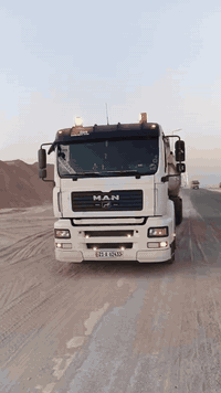 للبيع🛑🛑🛑
موديل  ٢٠٠٢ 
حجم ٤١٠ 
كير فتس 
تخم تاير 
تبريد تدفئه 
ارجو استفسار اتصل على الرقم   ***********
***********
