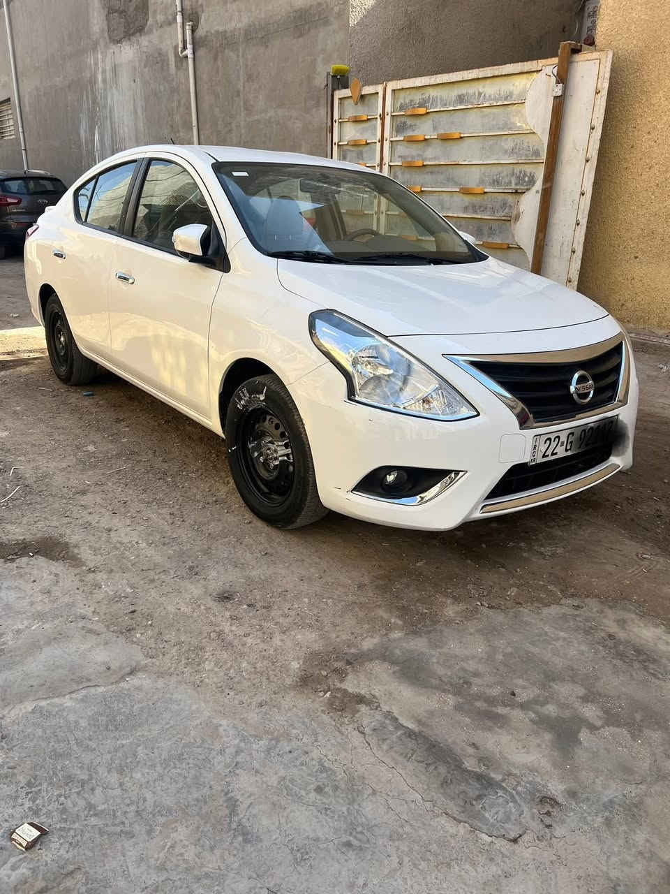 السلام عليكم نيسان سني موديل 2025 تبريد خلفي ومواصفات معروفه السياره ماشية 44 الف مكينه كير حداديه تبريد تخم تاير جديد السياره خير من الله تحويل ثاني يوم السياره كل شي موضح بالصور مكفوله من الصبغ السعر  123 $ مكاني بغداد حي أور ***********
