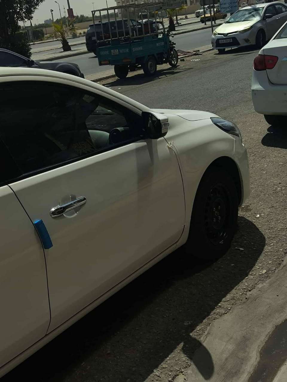 سلام عليكم للبيع نيسان صني مصري موديل 2025 سياره وضع شركه بس بيها دحجه بل جاملع ولباب دحجها ابو دراجه
حتا ما سويتها وقبق جنطة مبدل اصلي مال 26 والباقي كفاله عامه 
شاشه وكامره بلادي 
تحكم ستيرن جهتين 
اشاير بل مري 
مانع انزلاق
تجوه وصطيه  
تبريد قطعتين 
خمس حساسات تاير حتا السبير 
اربعه جام كهرباء 
اسويجين ملات الشركه 
دوشمه وارضيات جلد اصلي 
بلاجكتور ولايتات هيلوجين 
تبريدها ثلاجه 
يدات نيكل
ارباك عدد 2
ماشيه 54 الف 
مكاني نجف 
رقمها اربيل تريد وكاله تريد تحويل 
السعر125وبيه مجال وهاذا رقمي ***********
