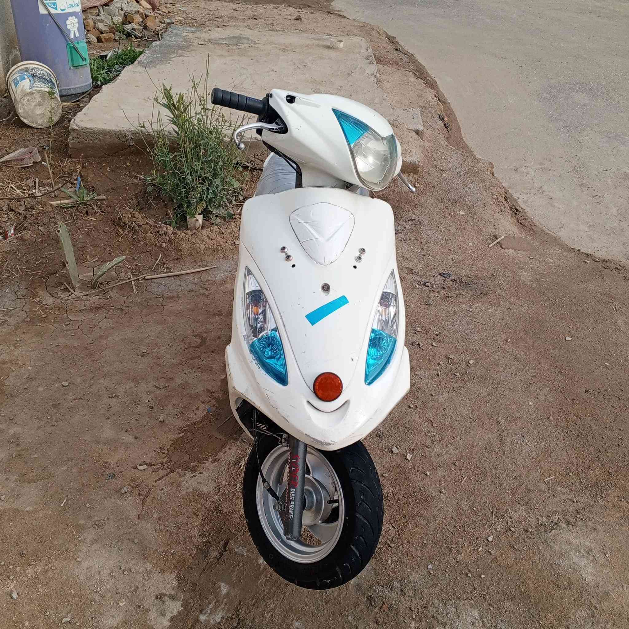 السلام عليكم كامكو للبيع ماناقصه شي شغاله نص نكره كهربئيات كيجات كلشي شغال المكان قلعة السكر اتصل على الرقم الموجود *********** السعر ب 450
