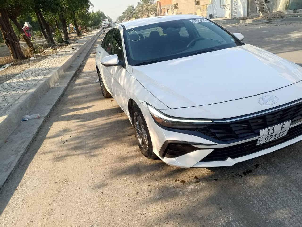 السلام عليكم
هيونداي إلنترا ٢٠٢٤ هايبرد – وارد أمريكي 

فوووول مرقم بغداد باسمي

ماشيه: 22ألف mi

الضرر: فقط جاملغ امامي وشخط بلبابتين وصور لحادث موجوده مع الصور بدون يرباك بجم كبس ليبل واحد بدون تبديل نفسهن صلحن

المواصفات

 • شاشة كبيرة

 • كشنات مخمل

 • كشنات تدفئة وتبريد  

 • ويل كب اسود

 • تشغيل عن بعد

 • رادار 

 • إشارة ترحيب

 • بصمة أبواب وبصمة تشغيل

 • مانع انزلاق

 • 3 أنظمة قيادة

 • سايد بريك كهربائي

 • شاشة

 • تثبيت مسار

 •مكان سياره بغداد الشعب 
***********
