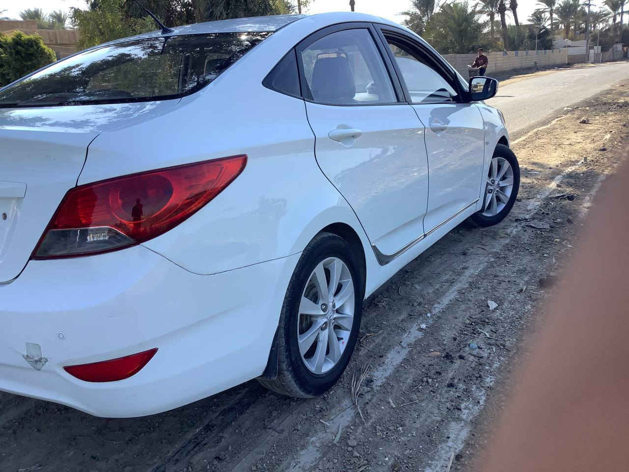 السلام عليكم اكسنت للبيع موديل ٢٠١١  خليجي رقم بغداد لون ابيض محرك ١٦٠٠كفاله عامه من الصبغ والتبديل  ماشيه ١٦٠ الف تدفاءه تبريد حداديه درجه اولى السعر ٩٨ وبيها مجال مكان بغداد المحموديه *********** /او كورك ***********
