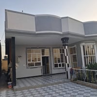 السلا م عليكم بيت للبيع الهارونيه منطقه العقود ٠٧٧٠٠٧٩٣٤٠٣