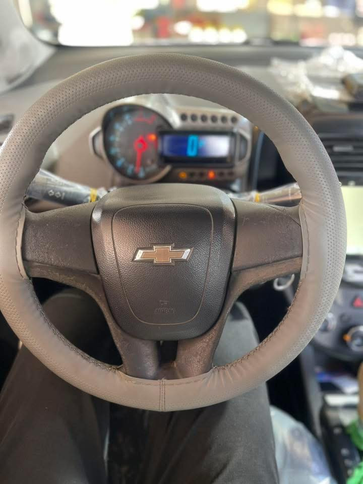 شوفرليت سونك تكسي سياره نضيفه ومتعوب عليهه مال جناي
جناي
مصفره هيئه وغرامات سنويه وهزه جديده شاشه كبيره رقم بغداد تحويل ثاني يوم سياره خير من الله كبل للشارع ب60 وبيهه مجال

 ‭٠٧٨٢ ٨٩٦ ٨٨٦٤‬
