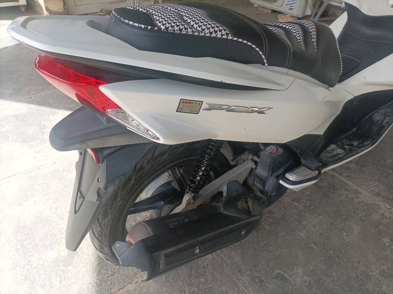  دراجه جيل ثاني نظيفه ومكفوله من كلشي واي نقص مابيها كلشي شغال بيها 
مكاني كوت حي الجهاد 