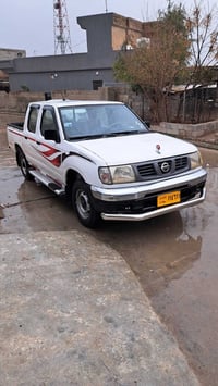 نيسان دبل • ٢٠٠٢ • ماكو خدوش