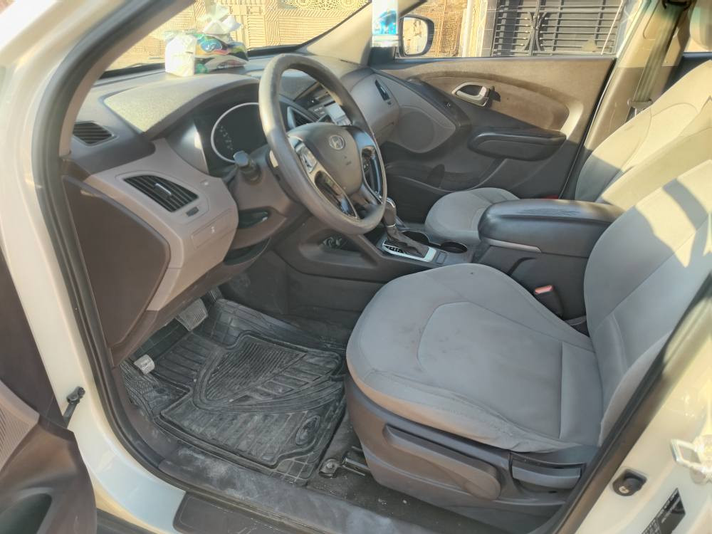 السلام عليكم عندي توسان ٢٠١٥ خليجية مكفوله عدا بارد بهلال الجاملغ الخلفي رايدها ١٤٥ للاتصال *********** بغداد, العراق
