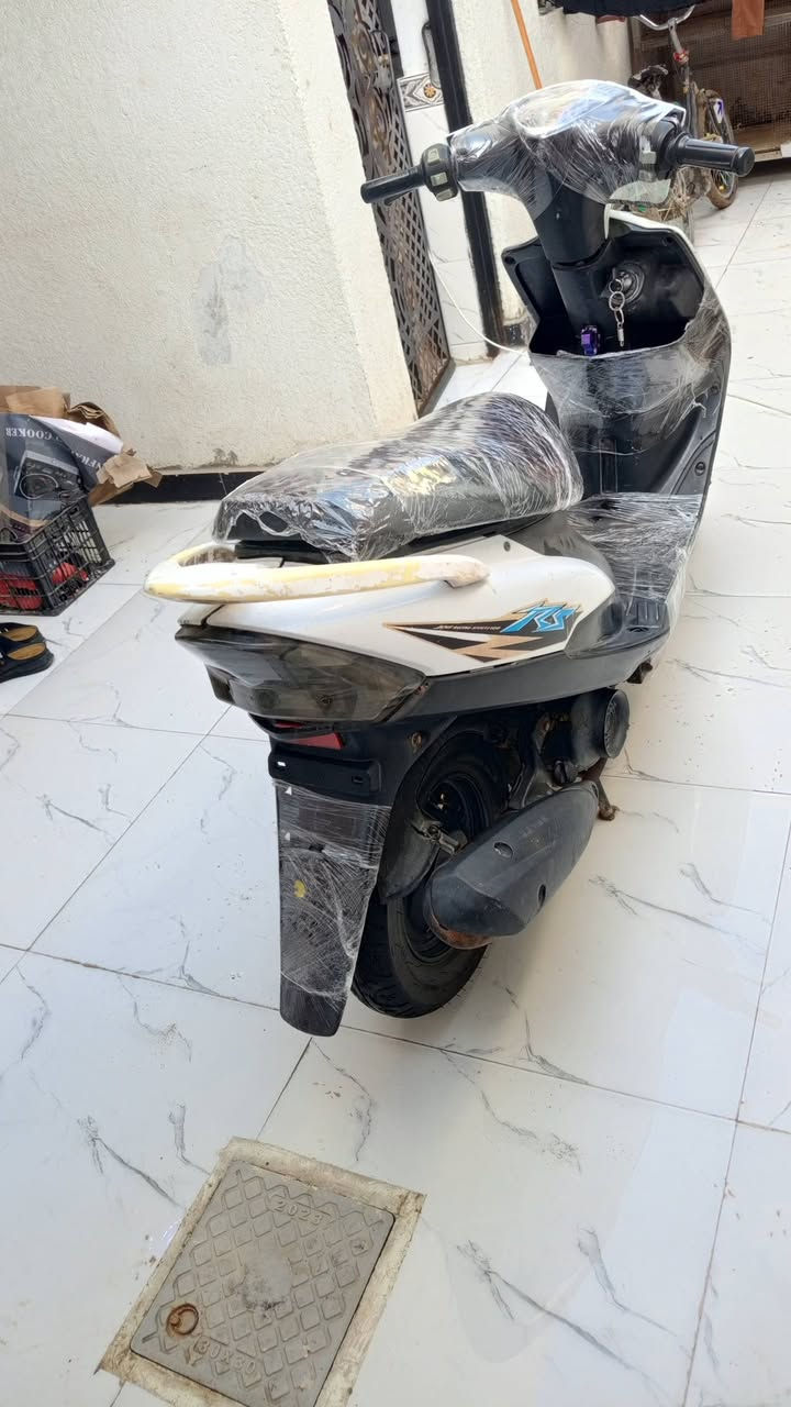 سلام عليكم دراجه اللبيع ماكس عدله بلادي 49كلشي شقال سلف هندر شقال مكينه مامفتوحه جيب  وياك فيتر وفحص دبلات شقاللات سكن عالي وناصي شائر شقالت سعر 750وبيه مجال الطيبين مكاني البصره الهارثه رقم الهاتف ***********
