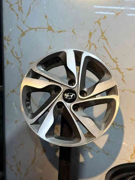 ويل كب حجم ١٥ للبيع او مراوس يتوفر توصيل محافضات مكاني بغداد 
***********
***********
