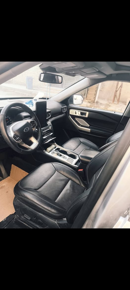 فورد اكسبلورر موديل 2023 لمتدد
 الحادث موجود بالصور
سعر 217 قفل قفل
عدد المقاعد (7) راكب

المواصفات  لمتدد 

بصمة تشغيل

بصمة ابواب

صندوق شفط كهربائي 

 بنوراما فتحتين سقف 

كشنات تدفئة تبريد

رادار أمامي(تحديد مسار)

رادار جانبي (نقاط عمياء)

رادار خلفي(تحذير من الاصطدام)

حساسات خلفية وامامي+ كاميرا
رقم الشاصي 1FMSK7FH7PGA98644
كير ماوس

اوتو هولد Auto hold

أوتو ستارت Auto start

أوتو ستوب Auto Stop

هاند بريك بصمة

تبريد مركزي 

شاشة كبيرة لمس 

Android Auto

تحكم وضعيات القيادة (Drive Modes)

مانع انزلاق+ABS

تحكمات استيرن

منافذ USB+AUX

وبقية المواصفات المعروف

السيارة  حادث صندوق 
صبغ فقط شويه جاملغ الخلفي

تترقم جميع محافظات عده الشمال 

تكلفة الرقم 16

العنوان العماره

للإتصال 

***********

***********
