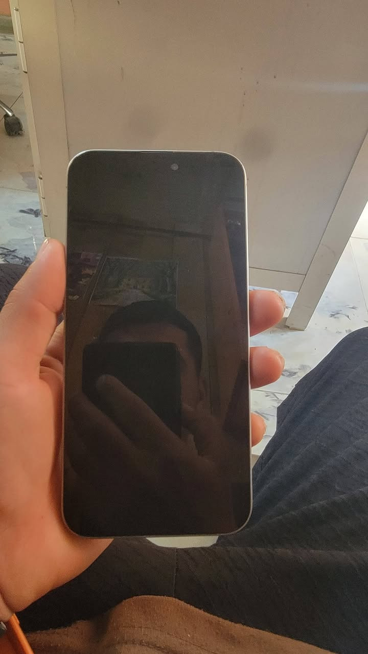 iPhone 15 pro max 
265G 
89⚡️
فجا طفى ما اعرف السبب للبيع قيم واخذ 
***********
