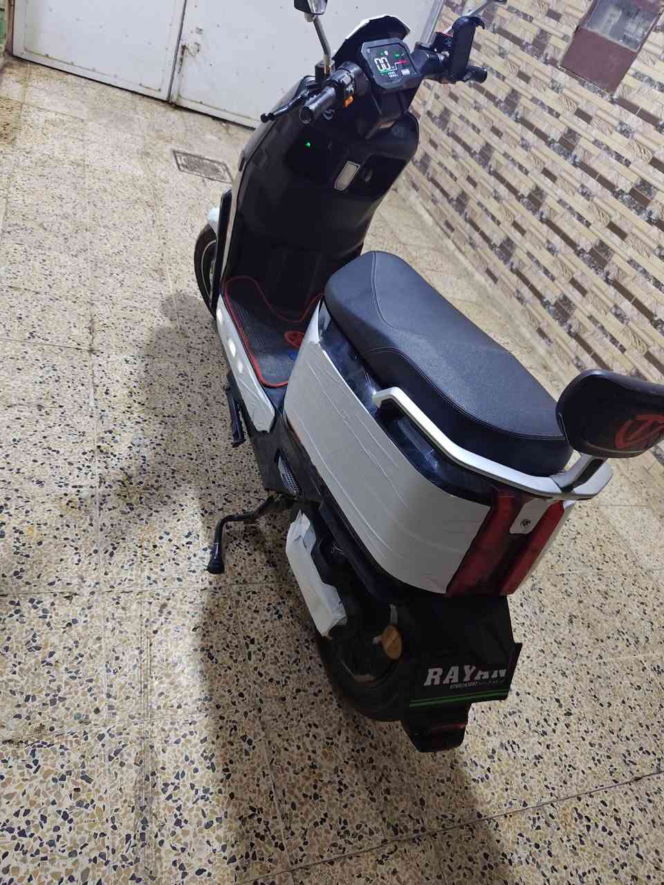 ماطور وحش الكون موديل 2025 اكو عطل بل شاشه ميعد سرعه 875 بي مجال للشراي رقم الهاتف ***********.       
عنوان موصل حي صدام
