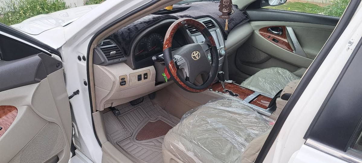 كامري خليجي فول مواصفات صبغ واضح بل سونار صدر محرك كير جديد سنويه لل ٣١ تحويل السعر ١٢٠ /مكان السياره الشرقاط /***********/***********
