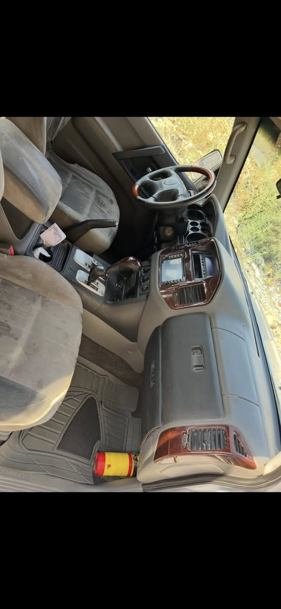 سلام عليكم خوان للبيع باجيرو 2007 رقم بغداد نكليزي بسمي سنويه ل26 مكينه 3000 كير اوتو فور ويل السياره تخم تاير حداديه تبريد ثلج مكينه كير مكفوله من الضربه بيها فقط مكانات صبغ  للاستفسار*********** مكاني البصره
