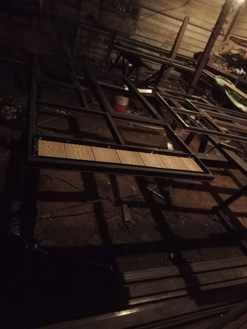 #تخفيض الاسعار
بسم الله الرحمن الرحيم تعلن حدادة قدوري الغريري عن تخفيض الاسعار  باب كندور بديل خشب قياس 150×3  سعرة 400 الف بدال 550 الف حديد ثقيل مليم و8 تارس مصبوغ اساس ولون ونقل 
باب كندور نظام سي ان سي قياس 150×3 سعرة 350 الف مصبوغ اساس حديد ثقيل مليم و8 تارس 
بوب مناور نظام سي ان سي قياس 3×110 سعرة 225 الف بدال 260 الف مصبوغ اساس حديد ثقيل مليم و8 تارس 
ابواب مناور نظام بديل الخشب اسعارهن 250 
ابواب سلايت بديل الخشب قياس 3 ونص سعرة 600 الف مصبوغ اساس ولون 
ملاحظه جميع القطع المذكورة حديد ثقيل مليم و8 تارس ونقل علينه 
العنوان الرمادي التأميم شارع 60 عبر جسر الجامعه للاستفسار مراسله الصفحة او الاتصال على رقم ‏‪***********‬‏
