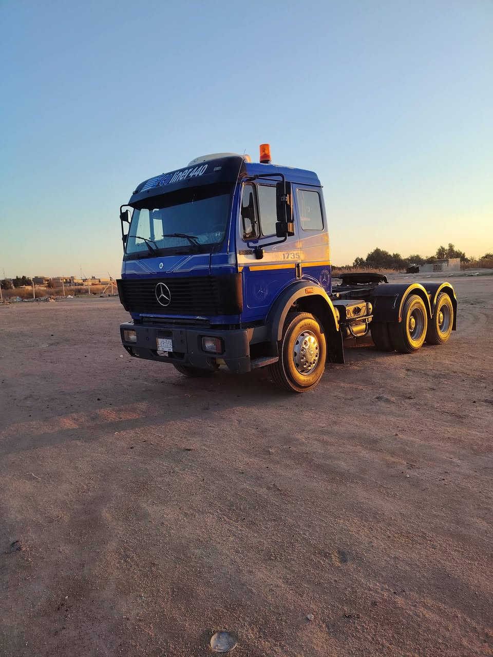 سلام عليكم البي للبيع موديل ٩٠ مكينه ٣٥ كير ١٨٠ فافونه مجموعه جيف تك مطوله قماره بلادي بلا صبغ رقم انبار مربوطه قلاب ثلاث محاور امداور ثاني يوم الاستفسار على رقم ***********
