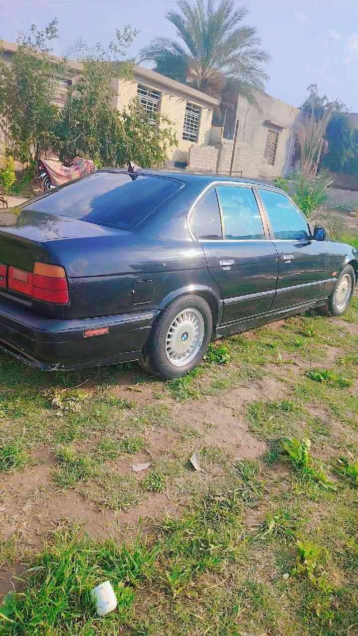 السلام عليكم بي ام موديل ٩٢ السياره احله من الصور داخل اسود محرك وكير ففتي مال راس الثور معدل خير من الله يعني انسه العطل  بيع او مراوس حسب القناعه رقم انكليزي وكاله بسمي تريد بيع او وكاله تخم تاير جديد حداديه بس شموع تريد مكان السياره كربلاء طويريج السعر المطلوب ٥٠ وبيها مجال


**إذا كنت صاحب هذا الإعلان وتريد حذفه لأي سبب، رجاءا أرسل رسالة إلى الدعم الفني**