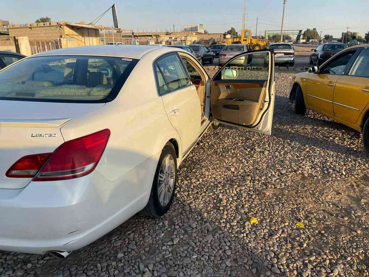 افلون 2007
فول مواصفات 1/1
ابيض صدفي
رقم بغداد الرقم الجديد
بأسمي تحويل مباشر
مصبوغه صفحة بسبب ضربه بسيطة بالباب الخلفي والجامرلغ وانصبغت صفحه لغرض توحيد اللون والفيديو قبل الصبغ موجود بالمنشور والسونار ايضا موجود
كير ومكينة جدد قبل 6 اشهر مبدلات بس صارت عندي طبة اول ما انمر بالكير يعني خلل كهرباء مو كير
مكان السيارة ديالى
السعر اتصل وتدلل 
***********
