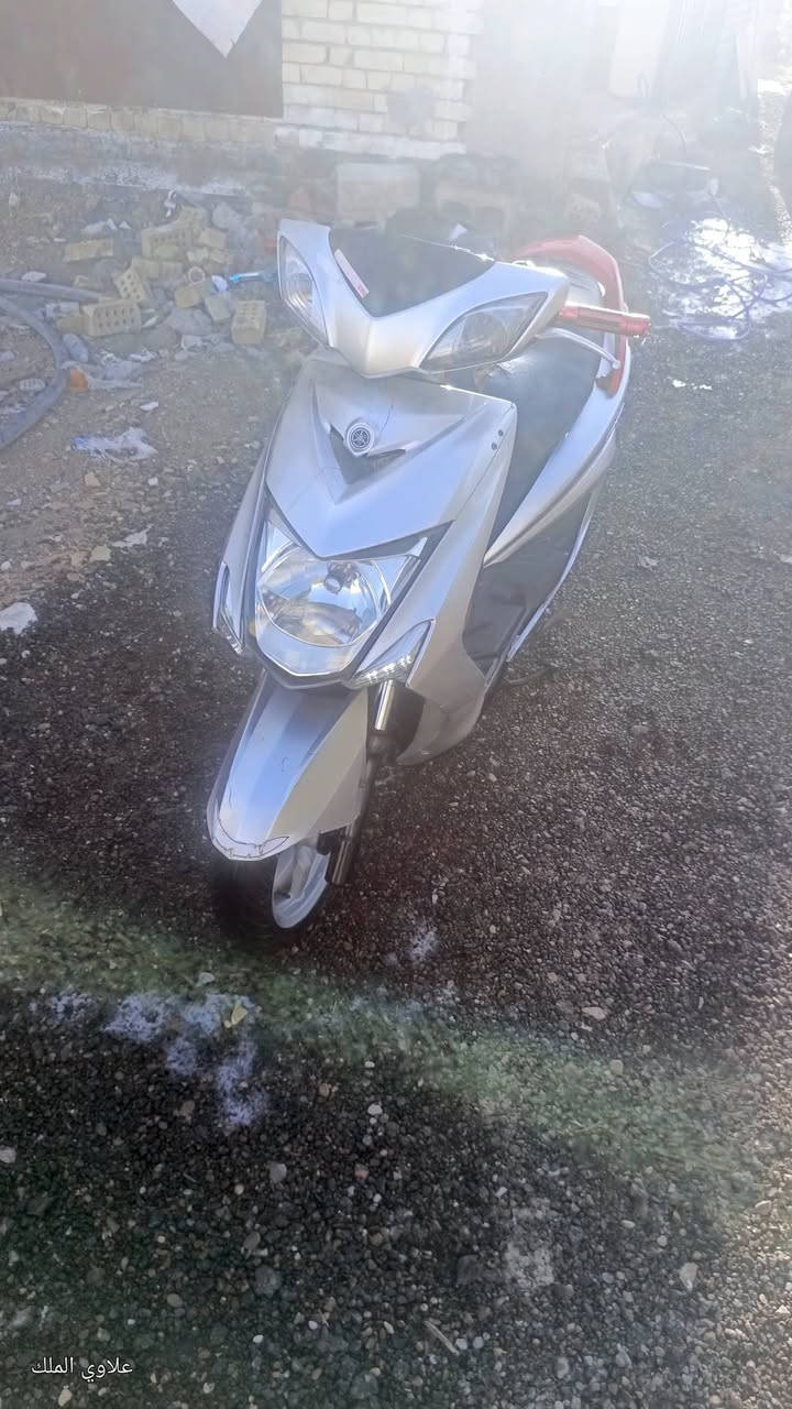 سلام عليكم
لد 2017
دراجه كلش حلوه وجديده
مكينه مكفوله
كهربائيات كلها شغاله
تايرات امامي خلفي جديد
قبق فلاوين رياضي
يدات رياضي 
يده بريك رياضي
سعرها 600وبيها مجال
مكان الغزاليه
***********
***********
