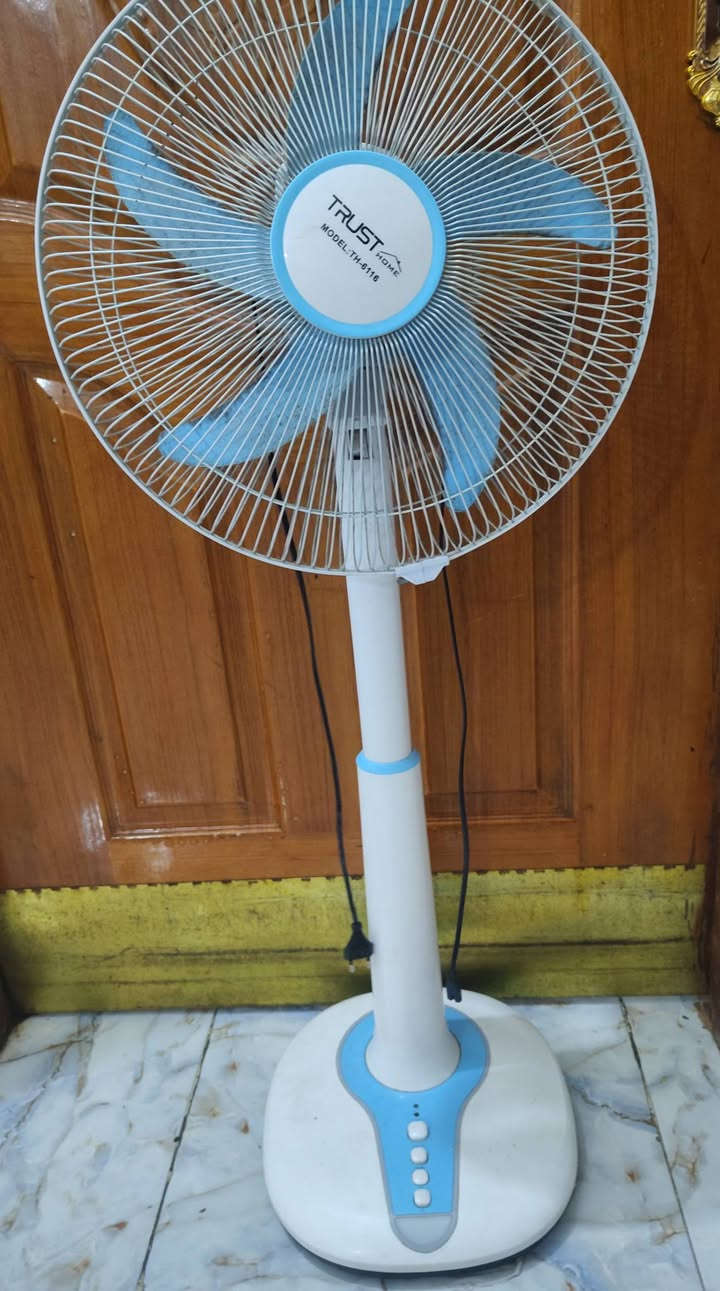 مراوح تشتغل كهرباء وشحن  نظيفه سرعتين الحجم الكبير سعر الوحده 45 وبيهن مجال بسيط


**إذا كنت صاحب هذا الإعلان وتريد حذفه لأي سبب، رجاءا أرسل رسالة إلى الدعم الفني**