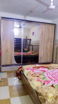 غرفة كبيرة • جديدة • قاطع المنيوم