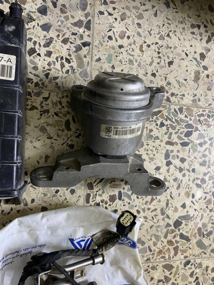 عندي غراض مال فورد فيوجن مكينة ١٥٠٠ تيربو 
مكاني بغداد الدوره 
الاتصال ***********
