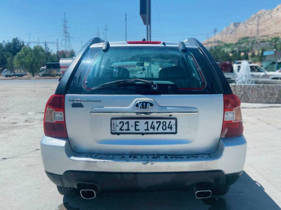 هیچی پێوە نیە ، تەنها سەقفی تەرزە کوتی هەیە .
ناو فۆڕمیکا چوارجام کارەبا ، گێر تۆماتیک و کامێرای بەگ، 
سەنەوی تا مانگی حەوتی 2027 تازەیە و،بەناو خۆمانەوەیە ماڵی دۆستە و لە 2013 وە لای خۆمانە ، سەیارەیەکی توند وتۆڵ و بێ کێشەیە. 
۰-۷-٥-۰ ۱٦۷-۸٤-٤۳ السليمانية, العراق


**إذا كنت صاحب هذا الإعلان وتريد حذفه لأي سبب، رجاءا أرسل رسالة إلى الدعم الفني**