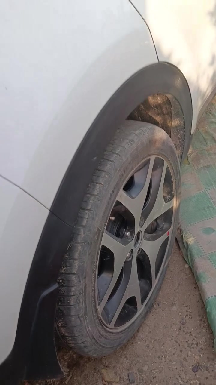 سبورتج 16شكل ١٧ فول واحد عله واحد بسمي رقم بغداد مكفوله كفاله عامه خليجي محرك 2400 السعر 180 هاذ رقمي مكاني الزعفرانيه ***********
