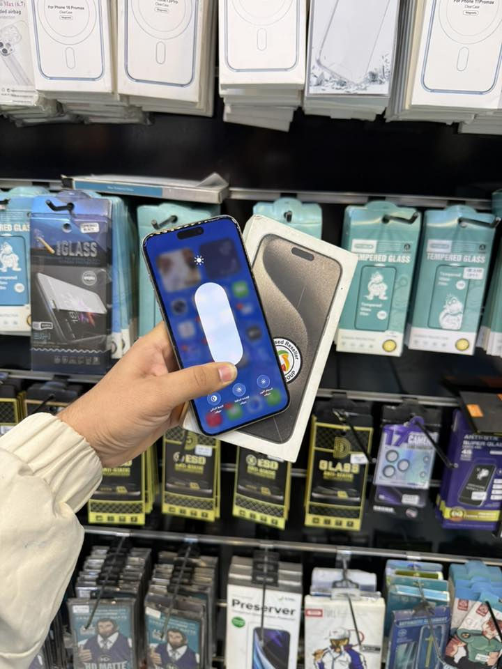 السلام عليكم
آيفون 15 برو ماكس
📱 الذاكرة: 256 جيجابايت
🔋 البطارية: 85%
🌍 عربي شرق أوسط
📦 كارتون + ملحقات

✅ الجهاز نظيف جداً
✅ على وضع الشركة (غير مفتوح وغير مصلّح)
✅ كله شغال 100%
نت – صوت – اتصال – كاميرات
❌ ما بيه أي خلل نهائياً

📍 المكان: بغداد – مدينة الصدر – قطاع 23
💰 السعر: 975 وبمجال بسيط جداً
📞 الاتصال: ***********

النشر رأي، والشراي يتفضل اتصال �
