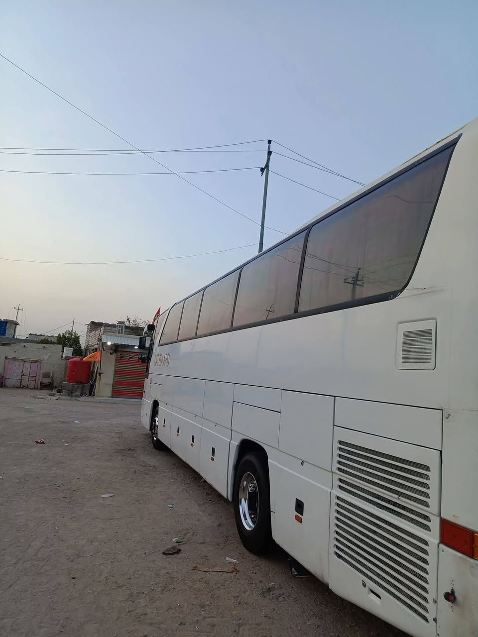 السلام عليكم باص 350 عاليه للبيع تخم تاير ويل كب مكينه لا بخار ولاتنقيص تبريد بلادي ثلج بدون بيع فقط الشراي يتصل ***********
