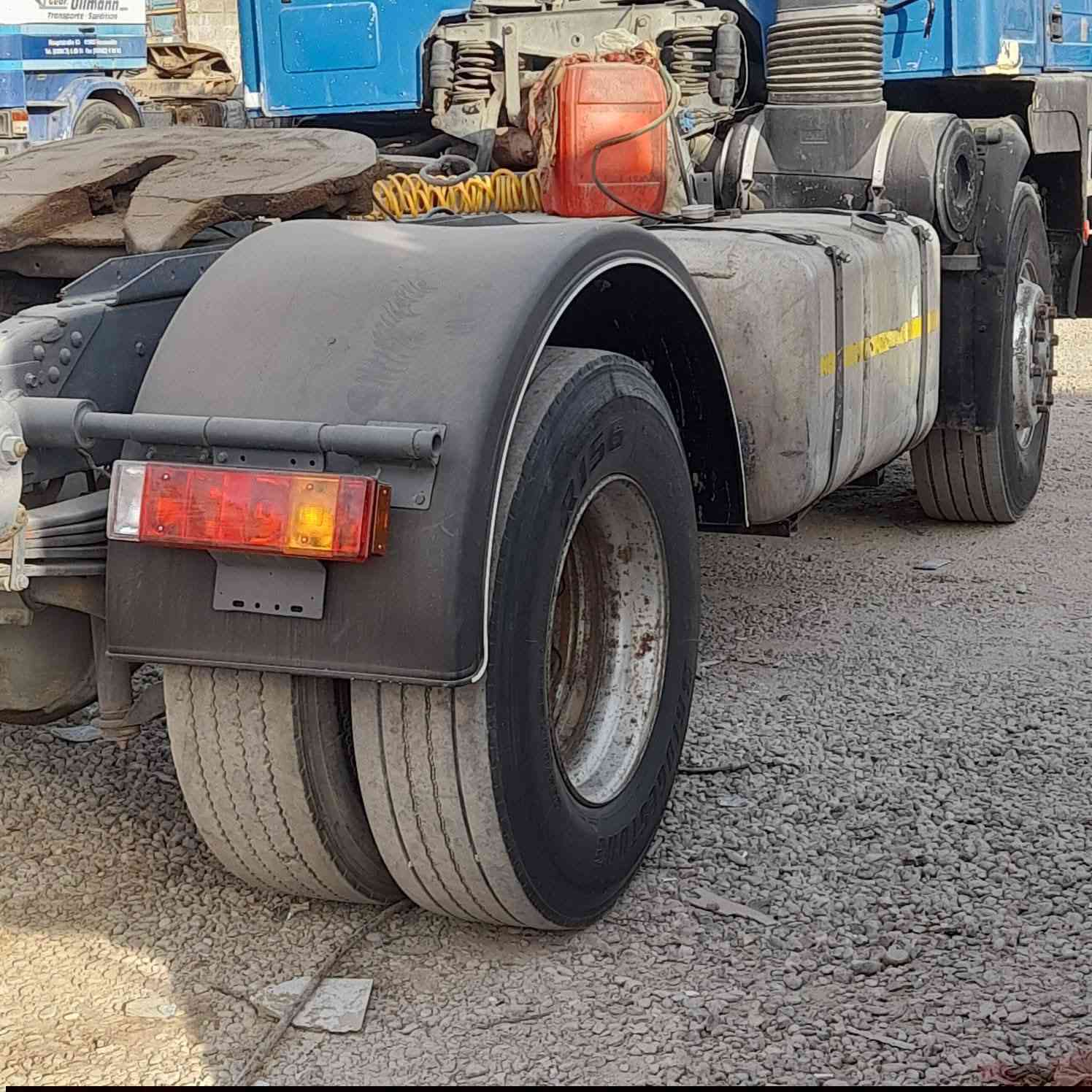 فالفو للبيع اف 16موديل 91 مكينة  وكير خير من الله تخم تاير مربوطه فلات رقم ديالى العنوان بغداد حرف النداف ***********
