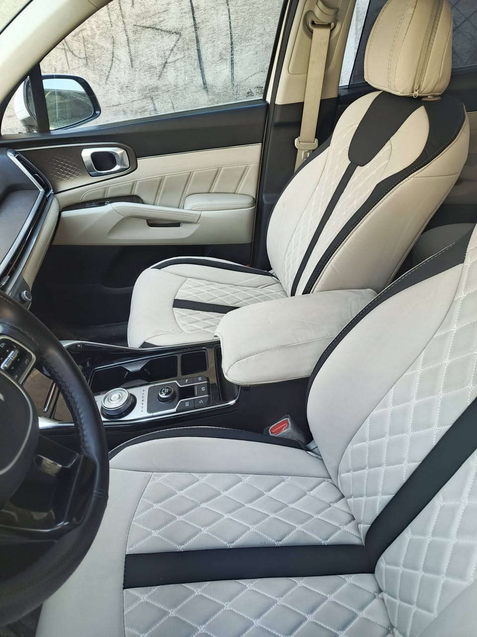 السلام عليكم سورنتو2025 لبيع ويل 20السياره مكفولة كفالة عامه 6  سلندر رقم بصره وباقي الموصفات معروفه السعر 315 وبيه مجال مكاني البصره الرقم الرقم ***********
