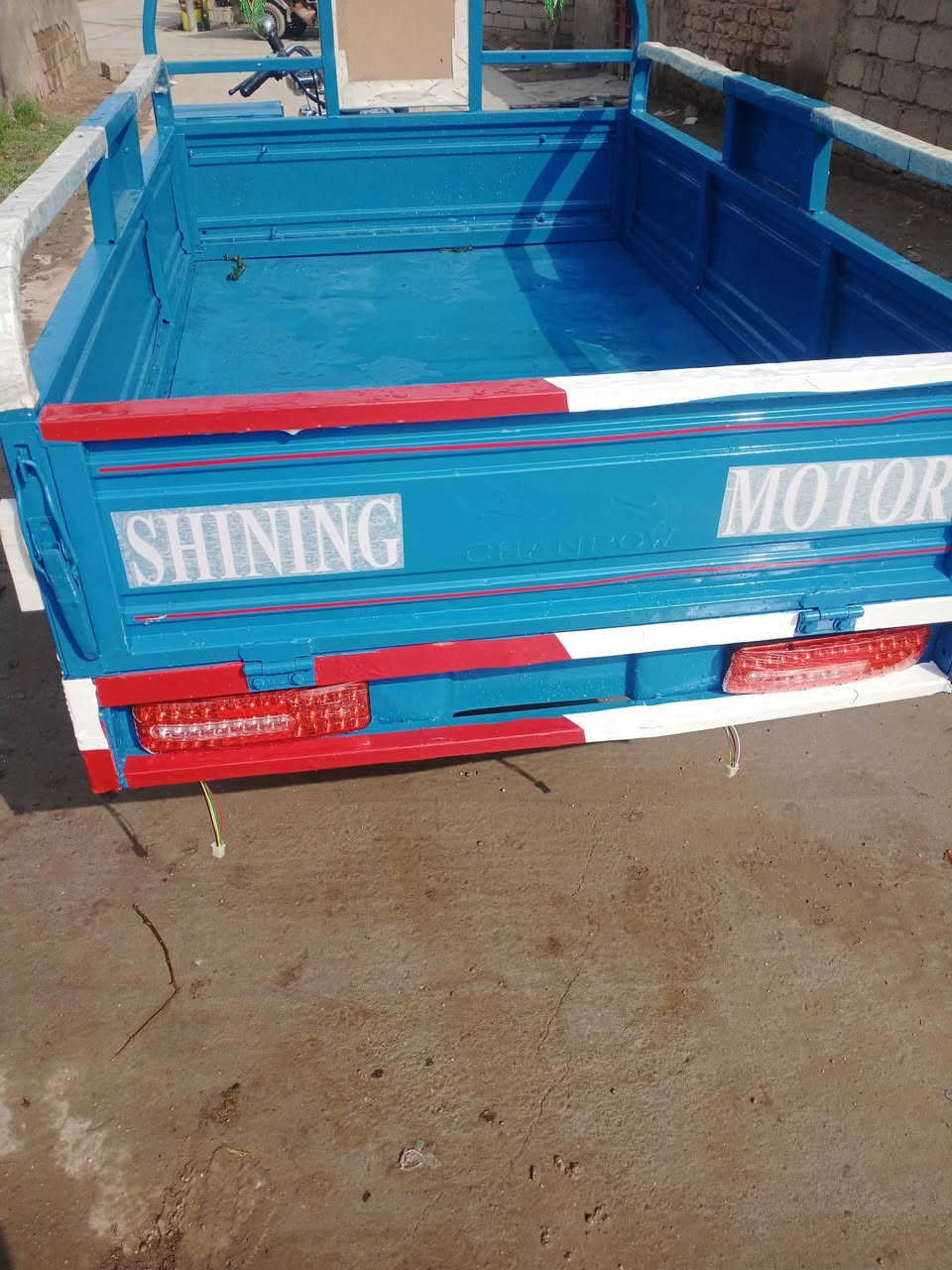 سلام عليكم ستوته للبيع موديل 20 مكفولة كفاله عامه كهربائيات جديده تخم تايرات جديد  شاصي مكفول العنوان بابل الشوملي السعر مليون 350. ..***********
