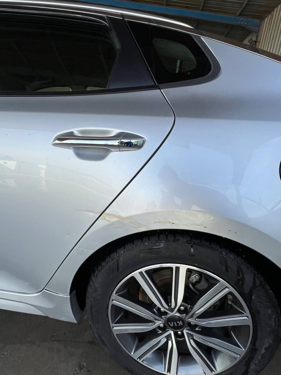 كيا اوبتيما 2019
وارد امريكي
صور الضرر مرفقة
جاملغ خلفي وقبق صندوق رجعن بارد على وضعهن من سنة 2021 
وصار بيها ضرر ابواب ثنين جهة الراكب وتبدلن نفس اللون
السيارة لحد الان بدون صبغ (شي بسيط جدا بالدوسة)
مواصفات عادية FE
كير ومكينة وتبريد وصدر وكهرباء كلها مكفولة وبدون نقص
حساس حجر البيئة مأشر  على وضعها معيوفة من اشتريتها 
ماشية 65 الف ميل 
بأسمي اربيل
السعر 140 وبيها مجال
مكانها بغداد او ديالى

+964 772 349 0336
د.علي
