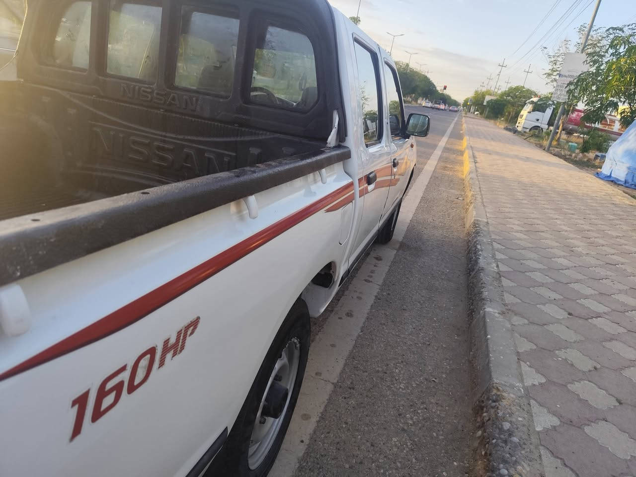 نیسان دەبڵ مۆدێل 2008 بۆ فرۆشتن 
یابانی ئەسڵی نرخ ٨٨گەڵاو کەمیک مجال
ڕەقم سلیمانی تحویل ئەسل
گیرو مەکینەی بەشەرت
چوارتایەی لۆکی  لەژێرایە 
زۆر توندوتۆڵە 
بێ مەسروفە ناوسور
 جام کارەبا دەبڵ گێچ
عام بویاخ نیە بەلام بەسبوح عام ئەی فرۆشم
 زۆرپاکوجوان ماوەتەوە
بەناوی خۆمەوەیە 
سەنەوی تاوە ۲۰۳۰تازەیە 
شوین کەلار ڕزگاری
ژم***********
