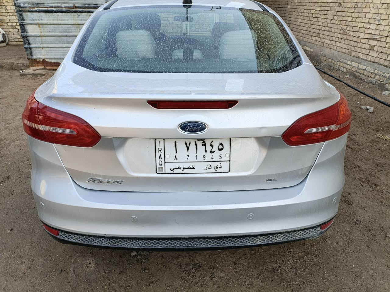 السلام عليكم 
 سيارة فورد فوكس امريكي 
رقم ذي قار 
باسم اخوي 
موديل 2017
سيارة جديدة 
شوف العين 
العنوان قضاء كرمة بني سعيد/ القبس 
السعر 90 ورقه
عطل في كربائيات الكير 
بمعنى السيارة تشتغل بس ماتنمر
***********
