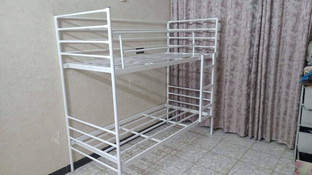 سرير حديد ابيض او اسود
سرير حديد طابقين 

سرير حديد ودوشمة طابقين

قياس 90 في 190 

او اي قياس حسب الطلب 

السعر 220 الف 
للحجز واتس اب
***********
