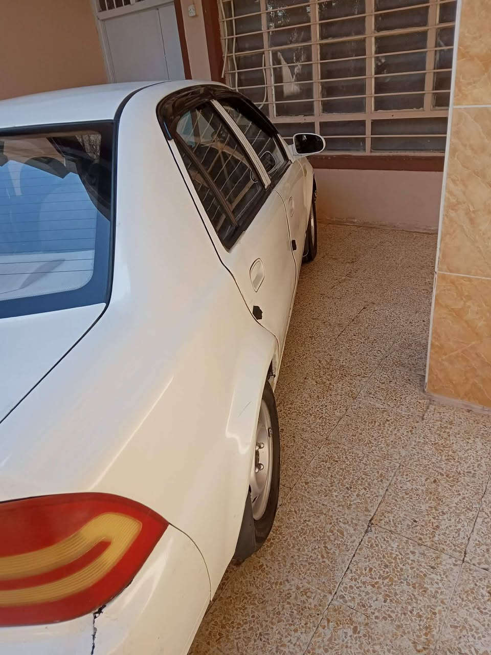 سيكي للبيع مديل 2012 سنويه ما صاقطه بيه قطعتين صبغ السعر 45 وبيها مجال ***********
