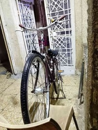 بايسكل البيع بناتي حجم 24 عنوان بغداد لشعب لسعر 70.  07717721958