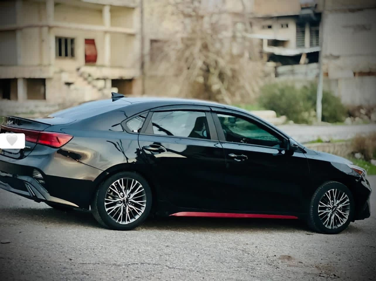 🚗كيا فورتي 2022 جيتي لاين
1-الموصفات جيتي لاين فول موصفات

2-سلايت

3-بصمة تشغيل ابواب وصندوك بصمة .

4-شحن وايرلس

5-محرك 2000 دوش بدون دوانز علبانزين العادي.

6-كاميره  خلفية دوارة.

7-رادارات 360 درجة ( امامي جانبي خلفي) .

8-رادارات خلفية توقف ذاتي مانع اصطدام.

9-كشن جلد اسود جيتي لاين مطرز بعلامة جيتي 

10.مانع التصادم الامامي والخلفي.

11-تحكمات ستيرن 4 جهات فول.

12-ثلاث وضعيات قيادة /ايكو-سبورت-سمارت

13-مثبت سرعة ذكي التحذير عند مغادرة المسار

"14-بدون كيبل يربط التلفون واير ليس و GPS.

15-ويل كب 17 جيتي لاين بلادي.

16-نظام الصوت  سبورت هارمن  عدد السماعات 8.

17-اضواء ترحيب عند الاقتراب.

18-اشاير بلمراي 

19-نقطة عمياء

20-كامرة امامية تحديد مسار وقيادة الية.

21-السياقة على خطوط الشارع

22-مانع انزلاق نظام التركشن.

23-فتح الصندوق الذكي عند الاقتراب.

24-مثبت سرعة ذكي ( التحذير عند مغادرة المسار 

25-تدعم نظام الابل كار بلي والاندرويد اوتو بدون كيبل

السيارة بعد بيها مواصفات.

جديدة وجاهزة بدون أي مصرف.

🚗الضرر كما موضح في الصور 

وباب الورا السايق تعديل بسيط بل صندوق تعديل بسيط

عداد المسافة 54

مكان السيارة/ الموصل 

رقم الهاتف/‭0774 093 9683‬
