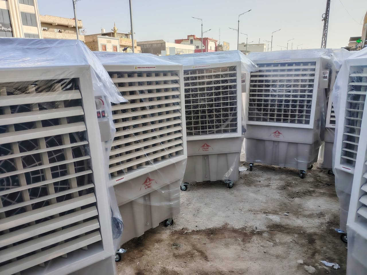 من رخصت الادمن للبيع وتاجير المبردات الامريكيه المستعملة والصيني الجديد والجدوره الثقيل الايراني الجديد والمستخدم وكافة ادوات المبردات الصيني والامريكي من ليف ماطورات وكافة الادوات العنوان البصره الجمهوريه شارع الاطفاء مقابل حسينيه علي ابن ابي طالب تجهيزات ابو طالب لاستفسار اتصال ***********
