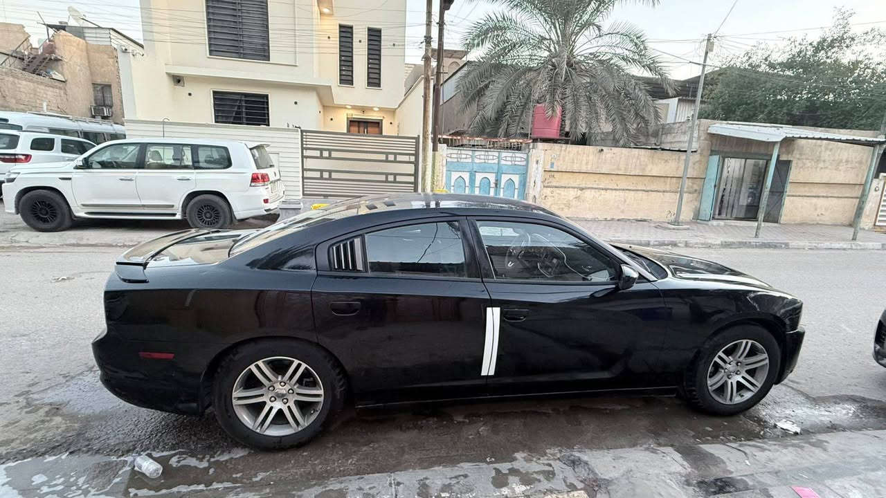 السلام عليكم
سيارة جارجر 2012

كامله رقم اربيل انكليزي سنويه جديده 

بسمي تحويل مباشر سياره كفاله فقط بارد 

جاهزه من كلشي فقط تحتاج عربانه السعر 155 وبيه مجال 

مكان البصرة***********
