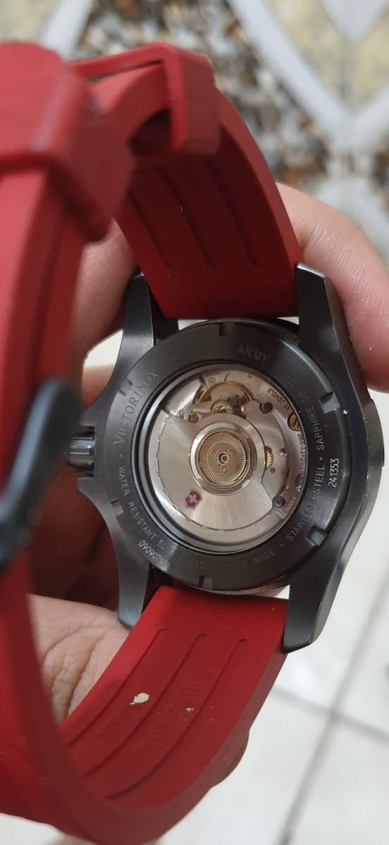 ماركة فيكتورينوكس الجيش السويسري
نوع الشاشة: التناظرية
نوع مادة الشريطممحاة
ميزة هامة:فُولاَذ
الفئة العمرية (الوصف):الكبار

الشركة المصنعة: VICTORINOX SWISS ARMY

الشركة المصنعة لم تعد تنتج توقف تصنيعها من 2015
أبعاد المنتج: 15.24 × 15.24 × 17.78 سم؛ 136.08 جرام

Victorinox Swiss Army 241353 Dive Master 500 حركة الساعة الميكانيكية: ETA 2892-A2 نوع الحركة: زجاج ميكانيكي: كريستال الياقوت غير العاكس
 الهيكل: فولاذ قطر الهيكل: 43 ملم ارتفاع الهيكل: 14.10 ملم 
احتياطي الطاقة: 42 ساعة الحجر: 21 مقاومة الماء: 500 متر (50 ATM، 1650 قدمًا) 
القرص: أحمر، الحزام: حزام مطاطي أحمر، رمز الحزام: 003882، الوظائف: التاريخ، الجنس: النساء، الرجال


**إذا كنت صاحب هذا الإعلان وتريد حذفه لأي سبب، رجاءا أرسل رسالة إلى الدعم الفني**