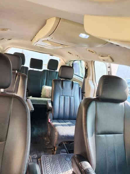 السلام عليكم دوج كرفان ٢٠١١ أمريكي بدون حادث كلين بيه فقط كلير جاملغ خلفي السياره فول لمتدد بغداد بسمي السونر موجود بصور كير محرك بحاله جيده مكان السيارة بغداد الغزالية السعر ١٣٢ مع مجال اتصل على صاحب السيارة *********** مكلف بنشر ممنون
