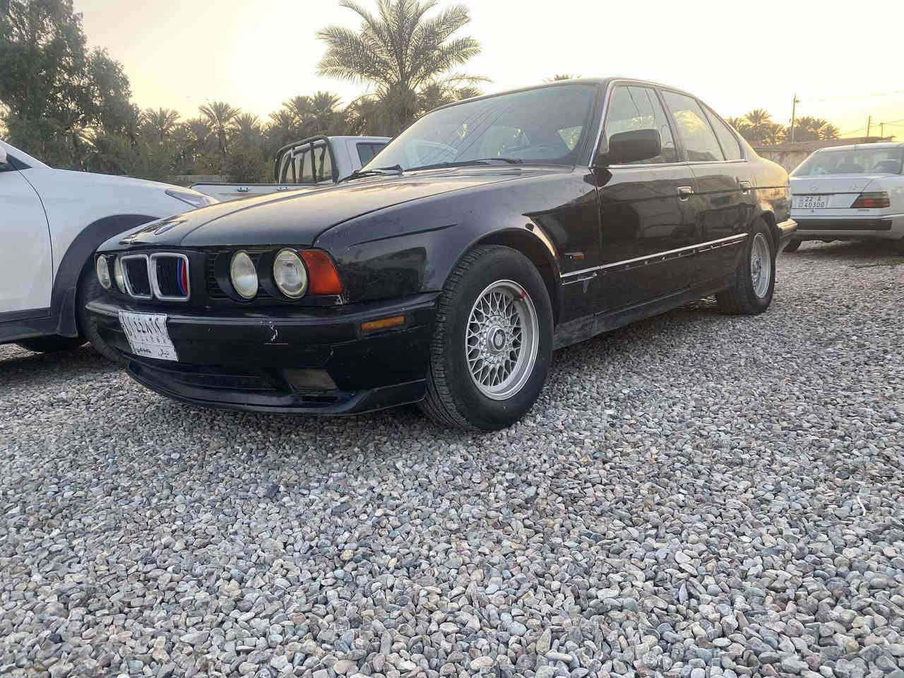 ٥٢٥ مفتوح كير أوتو موديل ٩٠
نقوصات السياره 
الكير من يحما يكوم يخربط 
دواخل يحتاج بطاين ٢ صفحه السايق
كشنات يحتاج تغليف
جامرلغ الخلفي صفحه سكن بي ضربه 
سنويه لحد ٢٠٣٠ أرقام إنكليزي جديد 
سياره باسمنه أتريد تحويل أو وكاله 
سياره مكانها ديالى سعديه الجبل 
*********** السعر ٤٥$
