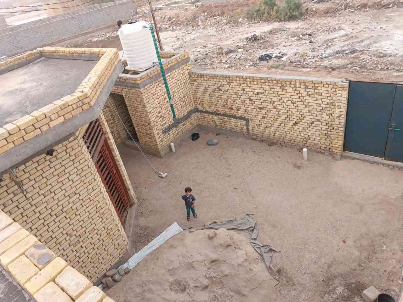 بيت للبيع في منطقة كشمره قبل مجمع محمد ديوان
المساحة 250 متر بناء درجه أول 
مطبخ حار.....مطبخ بارد......ديوانية كبيره....
غرف عدد 2 ...صالتين....عالي عن الشارع 
حتى السطح كامل زفت
للمزيد من التفاصيل راسل الصفحة أو حساب الواتساب ***********
